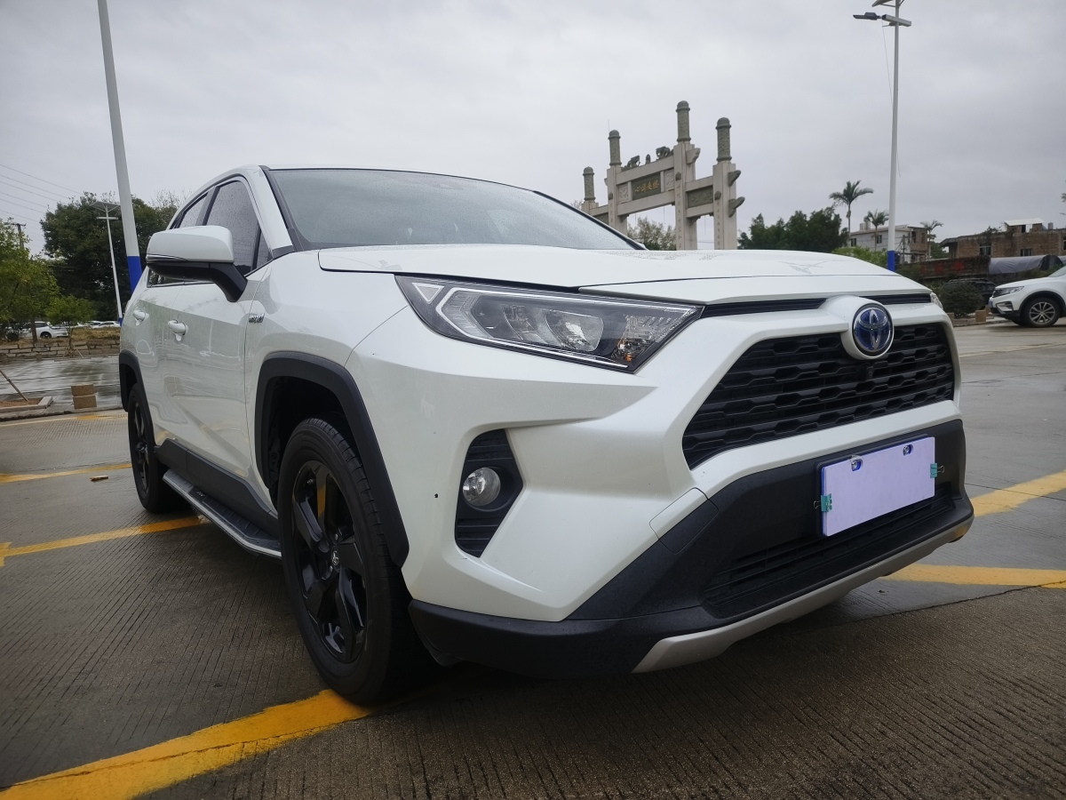 豐田 RAV4榮放  2021款 改款 雙擎 2.5L CVT四驅(qū)精英PLUS版圖片