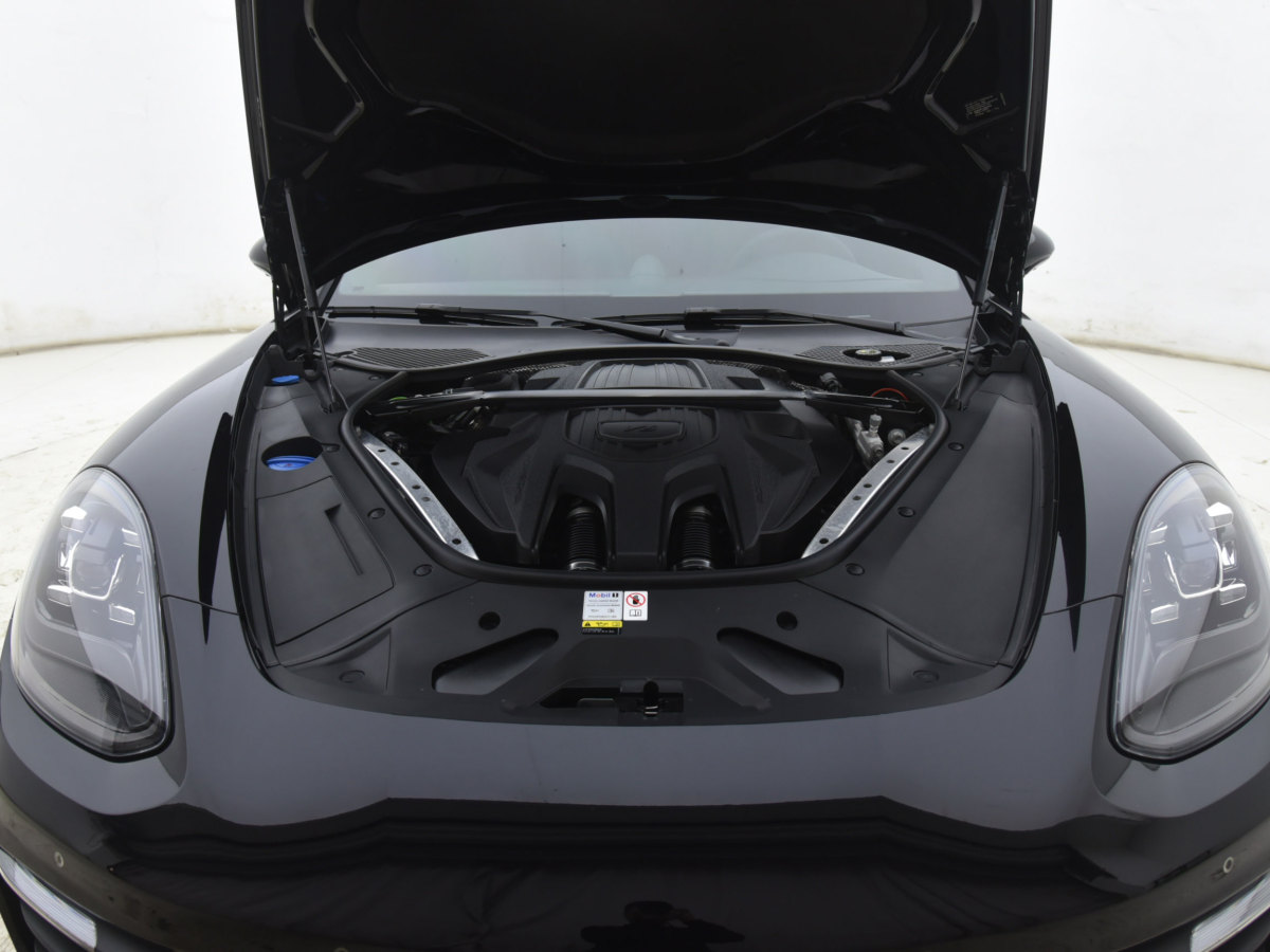 保時(shí)捷 Panamera  2023款 Panamera 4 行政加長(zhǎng)版 2.9T圖片