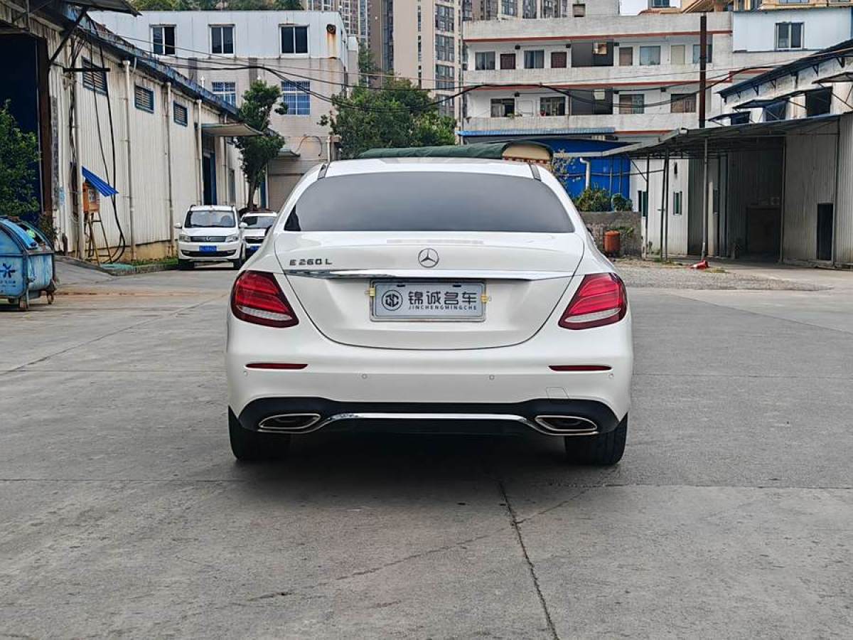 奔馳 奔馳E級(jí)  2019款 E 260 L 運(yùn)動(dòng)型圖片