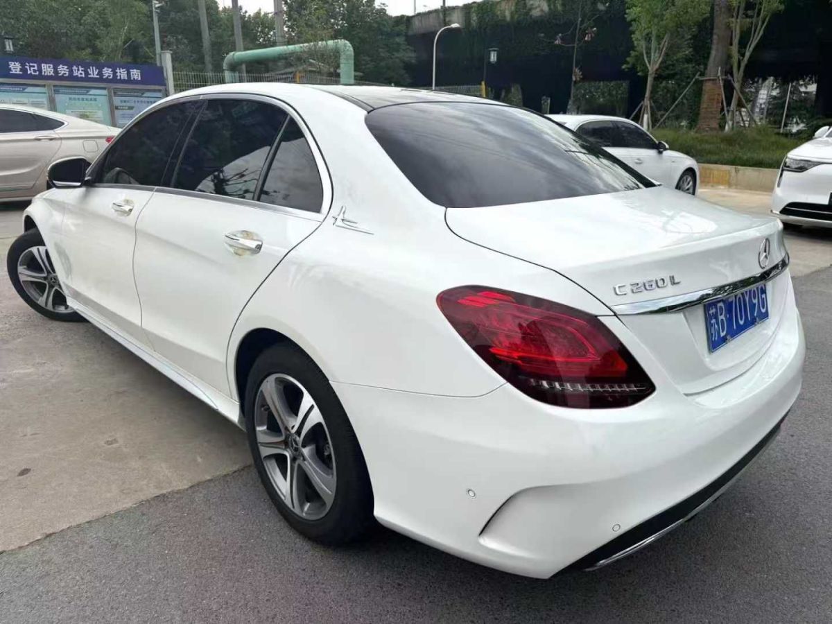 奔馳 奔馳C級(jí)  2021款 C 300 L 運(yùn)動(dòng)版圖片