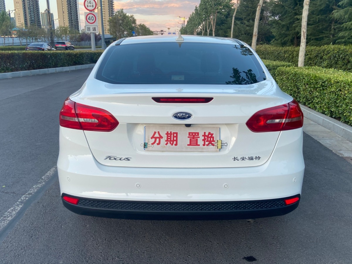 福特 ?？怂? 2017款 三廂 1.6L 自動(dòng)風(fēng)尚型智行版圖片