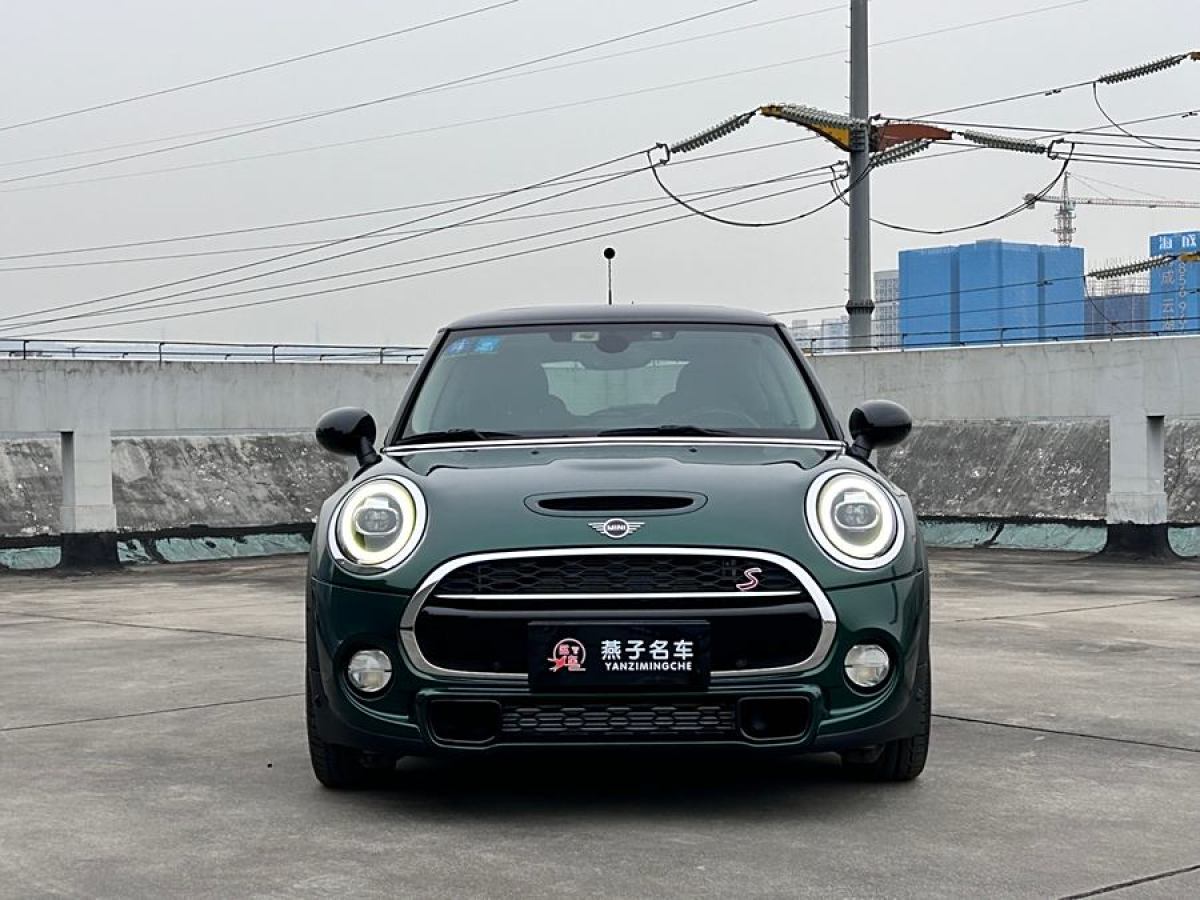 MINI MINI  2019款 2.0T COOPER S 經(jīng)典派圖片