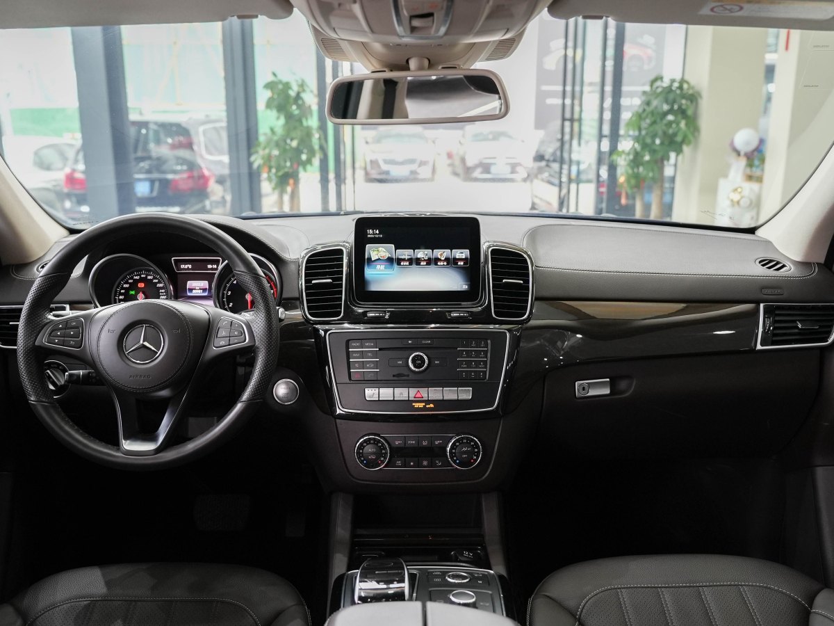 2019年1月奔驰 奔驰GLS  2018款 改款 GLS 400 4MATIC动感型