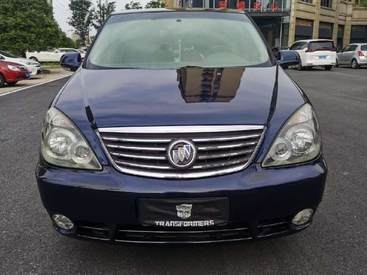 別克 GL8  2008款 陸尊 3.0L XT 導(dǎo)航版圖片