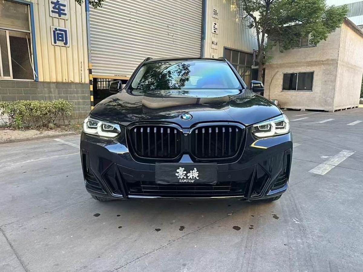 寶馬 寶馬X3  2022款 xDrive30i 領(lǐng)先型 M曜夜套裝圖片