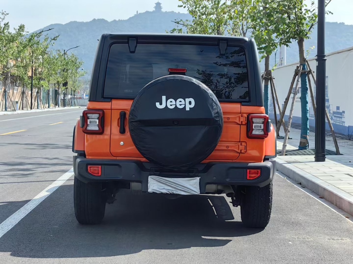 Jeep 牧馬人  2018款 2.0T Sahara 四門版圖片