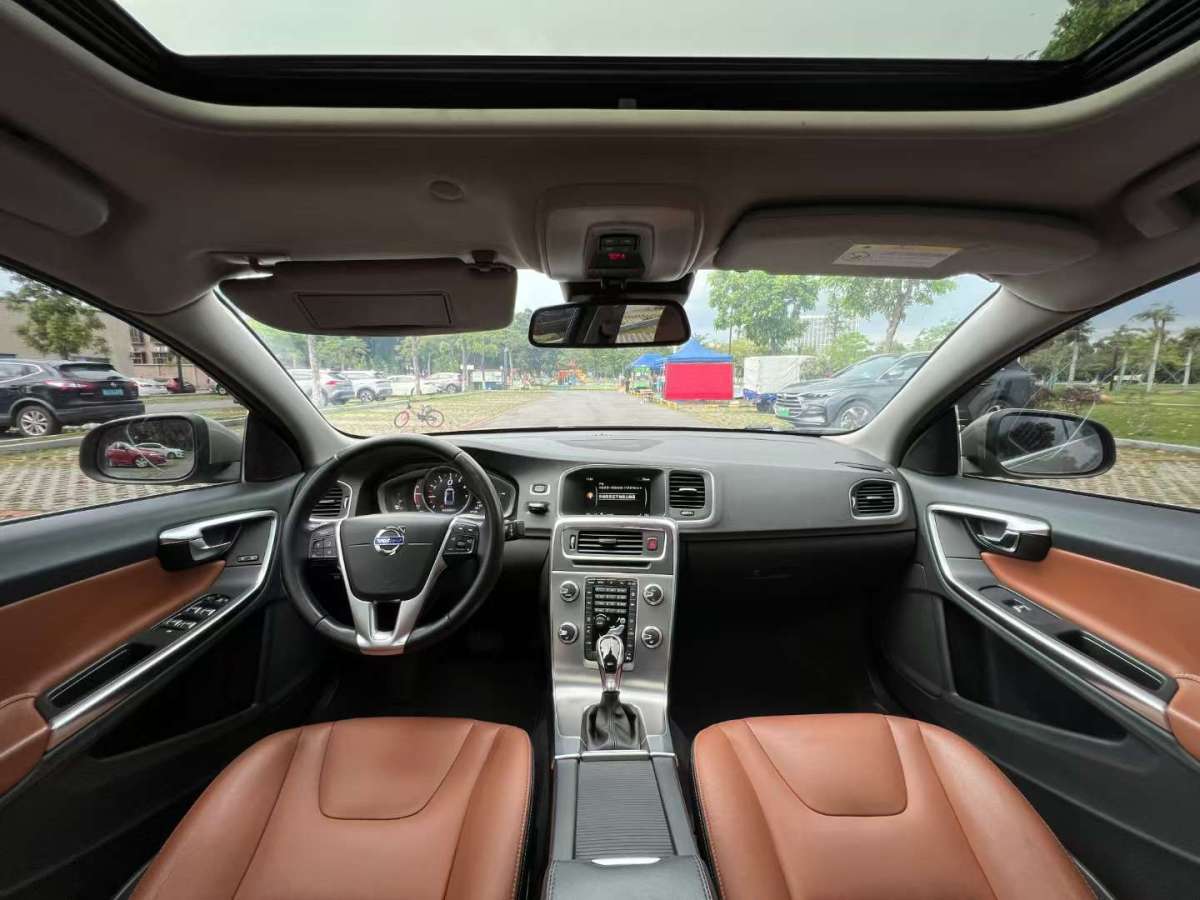 沃爾沃 S60  2016款 L 2.0T T4 智遠(yuǎn)版圖片