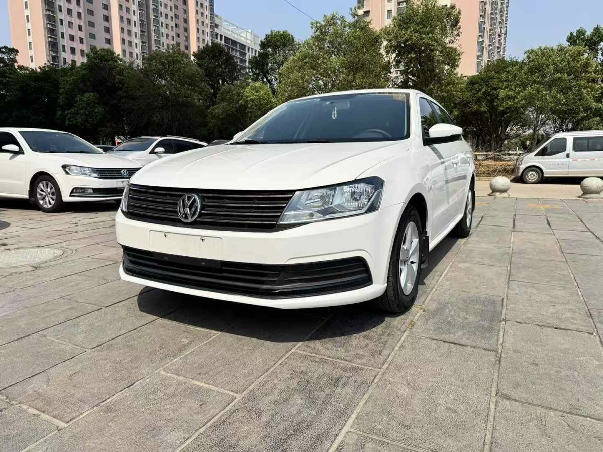 大眾 朗逸  2017款 1.6L 手動風(fēng)尚版圖片