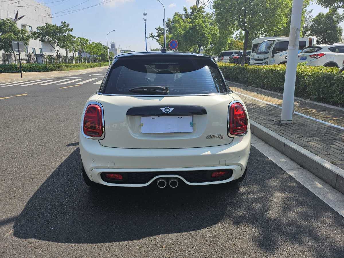 MINI MINI  2021款 2.0T COOPER S 藝術(shù)家 五門版圖片