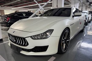 Ghibli 瑪莎拉蒂 3.0T 標(biāo)準(zhǔn)版