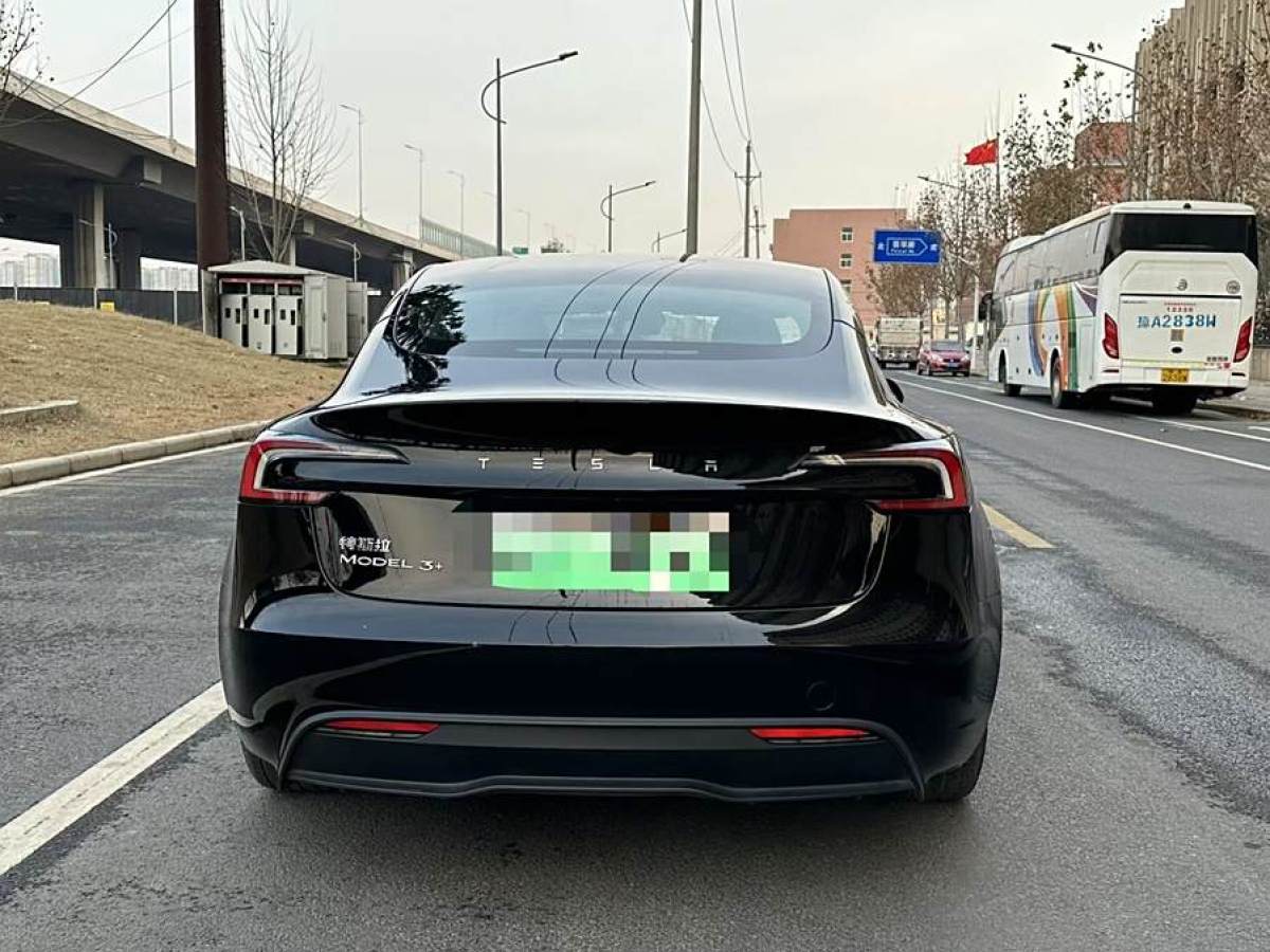 特斯拉 Model Y  2023款 長續(xù)航全輪驅(qū)動(dòng)版圖片