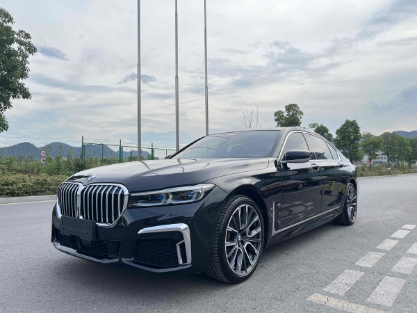 宝马 宝马7系  2019款 改款 740Li xDrive 行政型 M运动套装