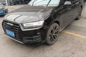 奧迪Q7 奧迪 40 TFSI S line運(yùn)動(dòng)型