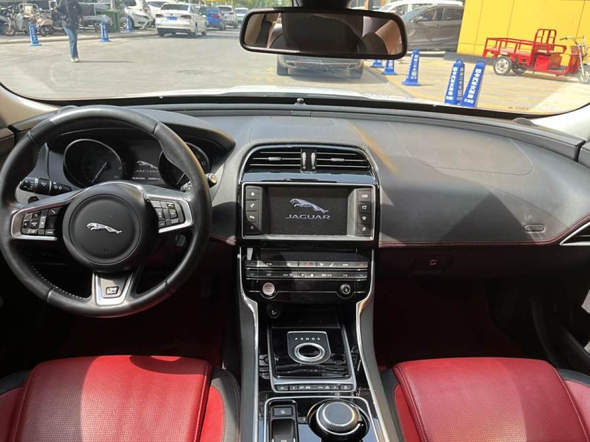 捷豹 XE  2015款 2.0T 200PS R-Sport图片