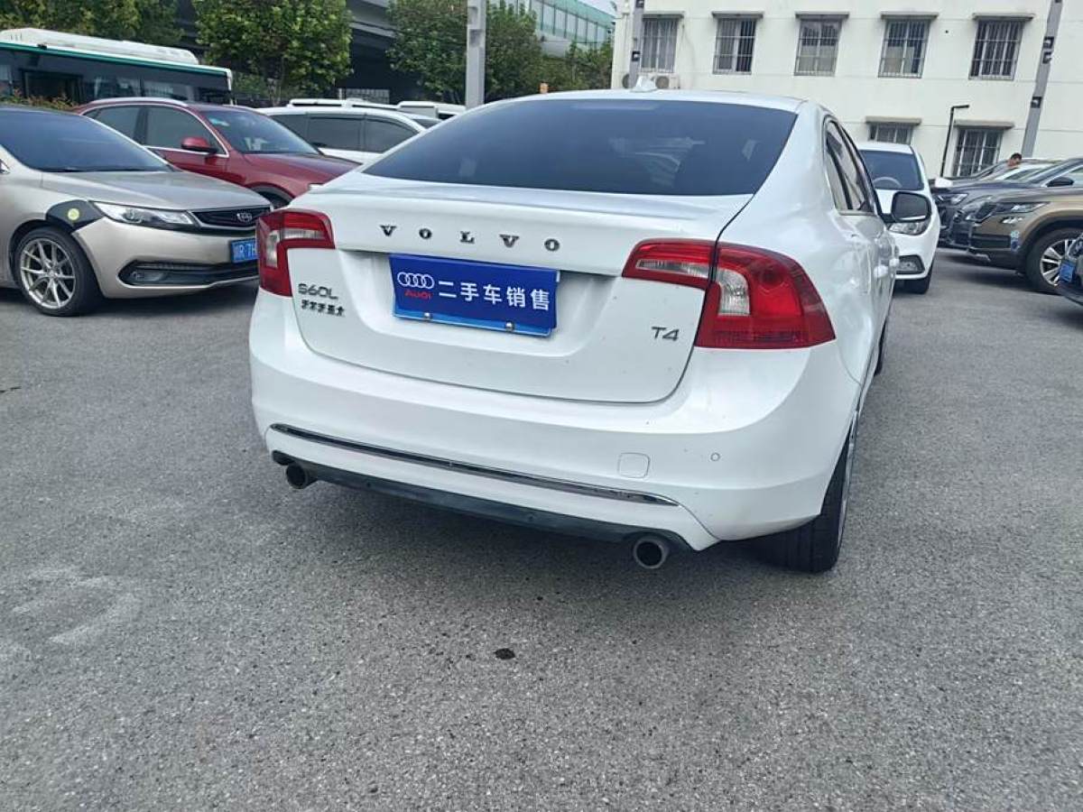 沃爾沃 S60  2016款 L 2.0T T4 智遠(yuǎn)版圖片