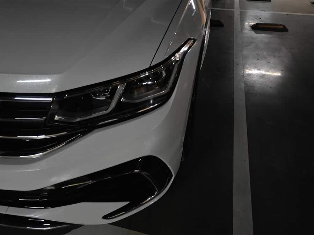 大眾 途觀L  2023款 改款 380TSI 自動(dòng)四驅(qū)R-Line旗艦版7座圖片