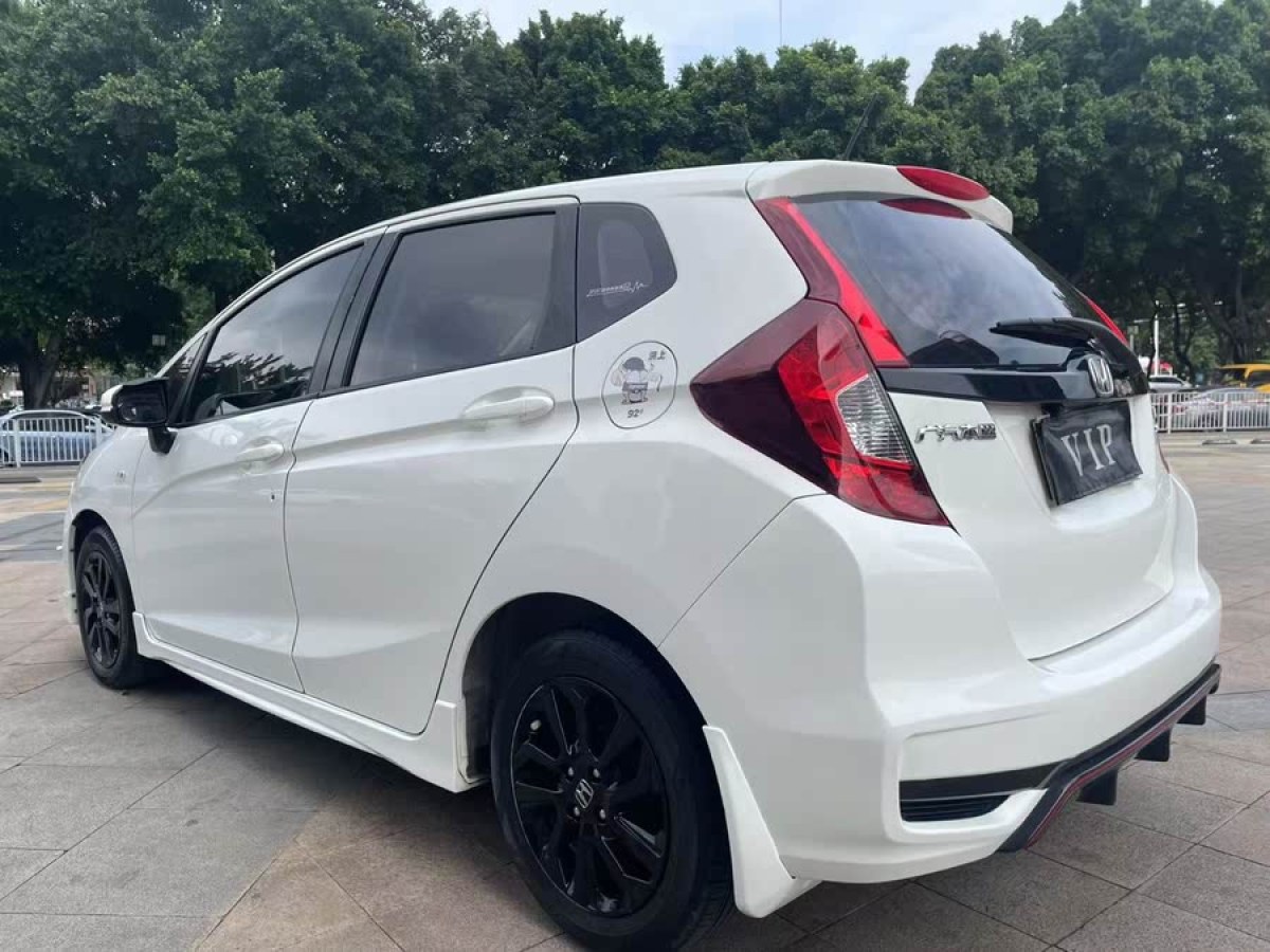 本田 飛度  2018款 1.5L CVT潮跑+版圖片
