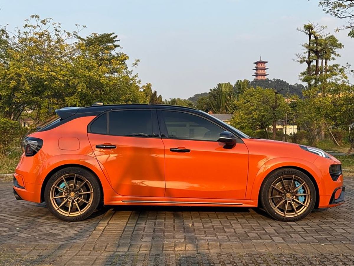 領(lǐng)克 領(lǐng)克02 Hatchback  2021款 2.0TD Halo 駕控套件版圖片