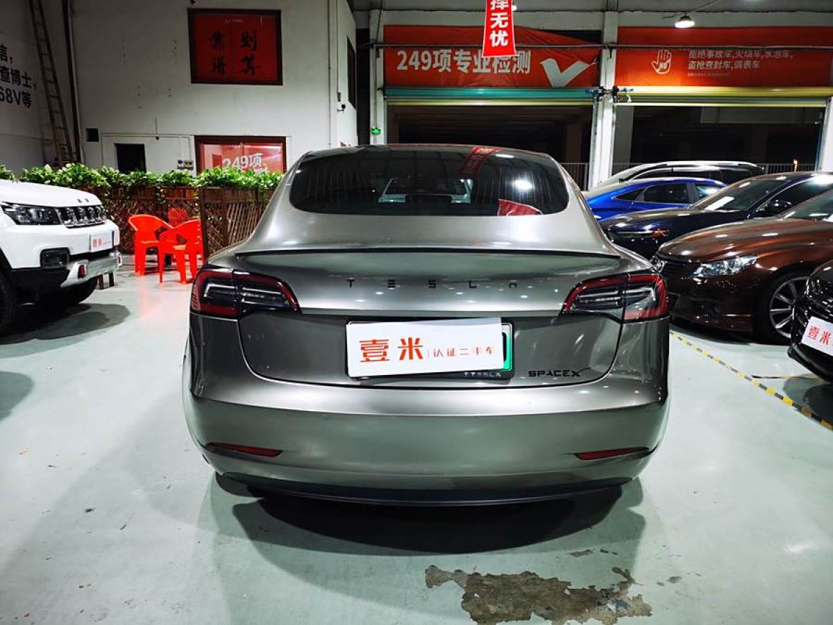 特斯拉 Model Y  2020款 改款 長(zhǎng)續(xù)航后輪驅(qū)動(dòng)版圖片