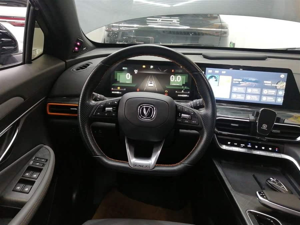 長安 UNI-T  2022款 1.5T 旗艦型圖片