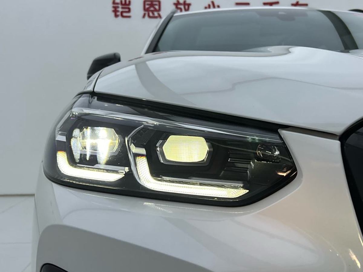 寶馬 寶馬X3  2022款 xDrive30i 領(lǐng)先型 M曜夜套裝圖片