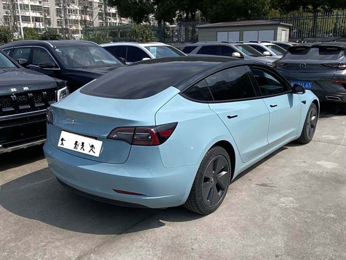 特斯拉 Model 3  2021款 改款 標(biāo)準(zhǔn)續(xù)航后驅(qū)升級版圖片