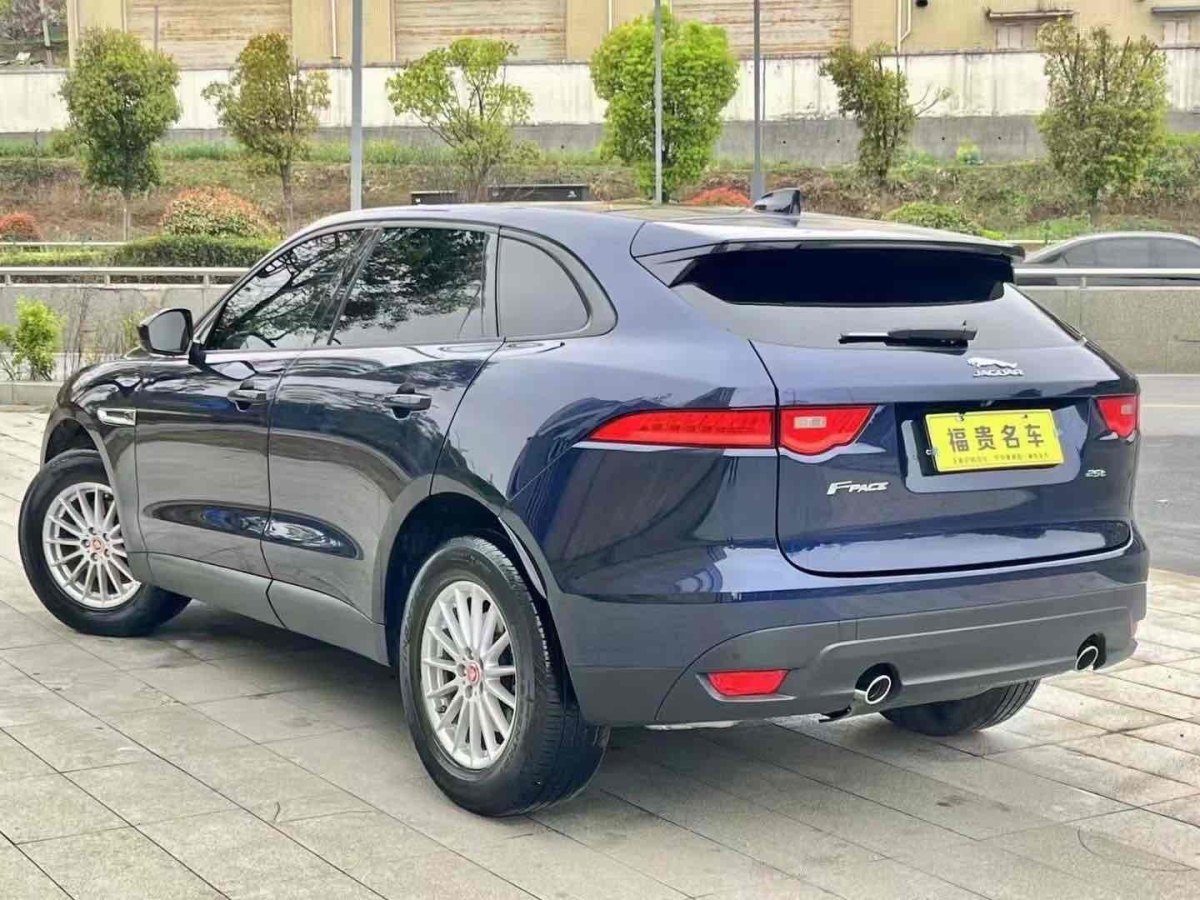 2017年8月捷豹 F-PACE  2020款 2.0T 都市尊享版