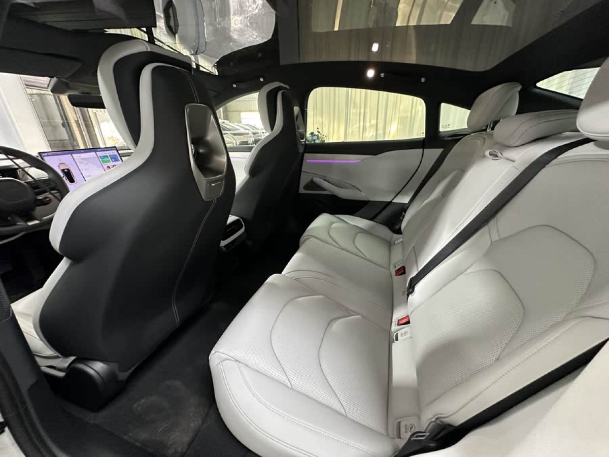 小米 小米SU7  2024款 700km 后驅(qū)長(zhǎng)續(xù)航智駕版圖片