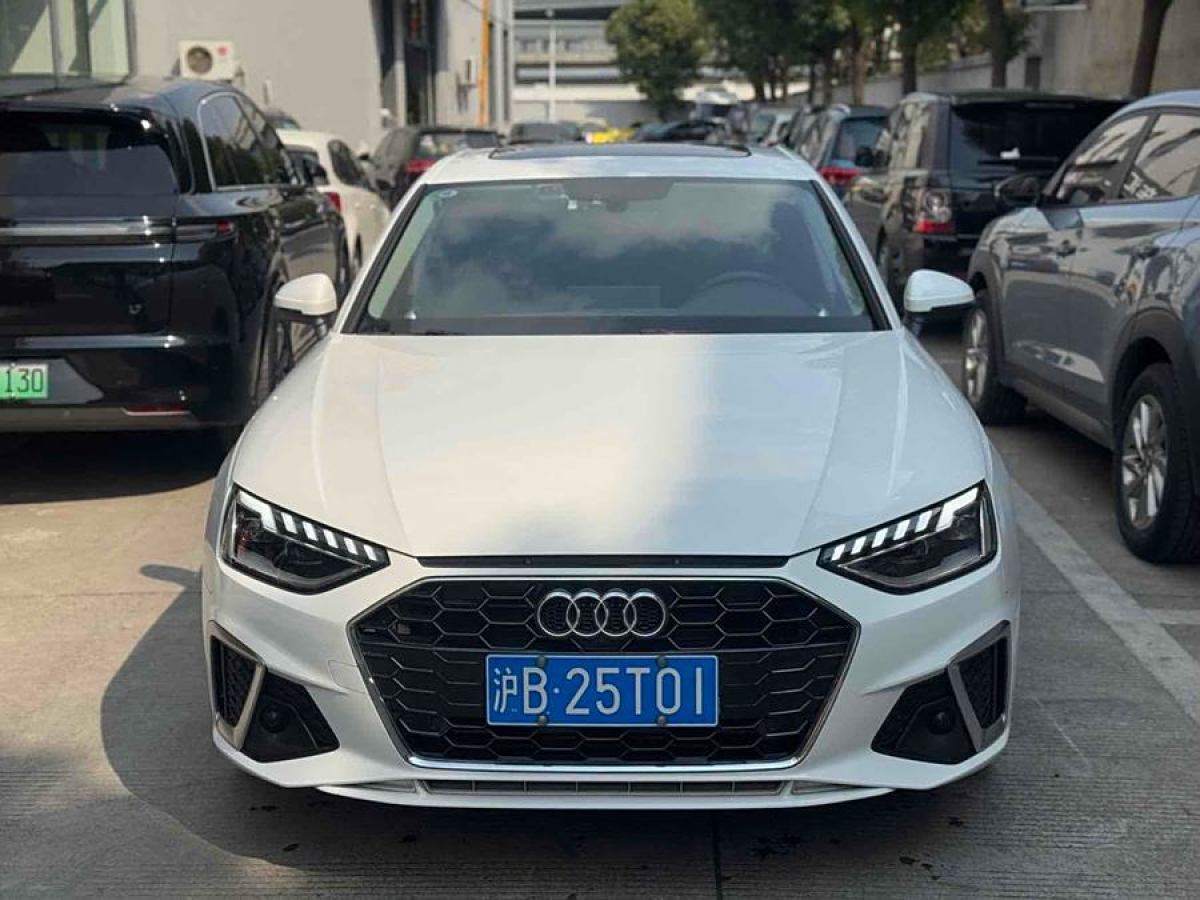 奧迪 奧迪A4L  2020款 40 TFSI quattro 豪華動感型圖片