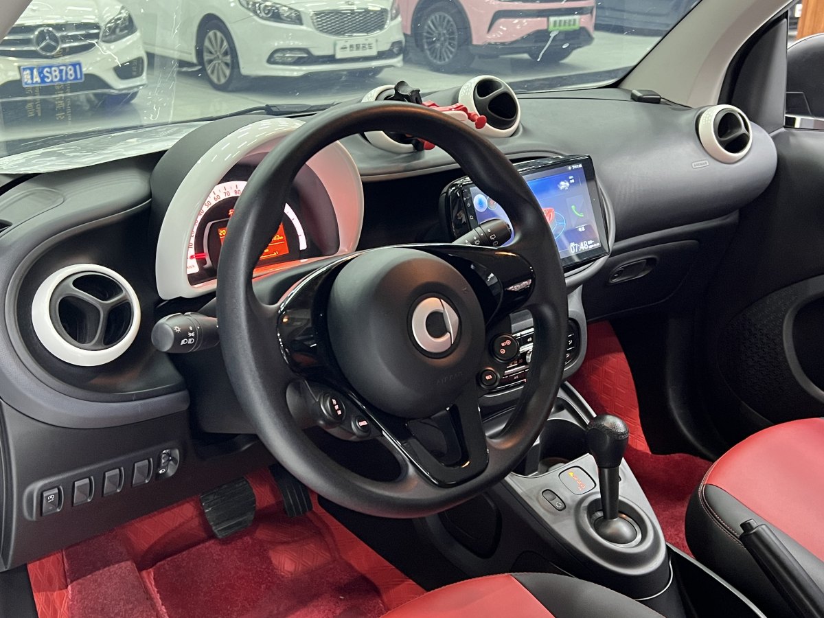 smart fortwo  2018款 1.0L 52千瓦硬頂靈動版圖片