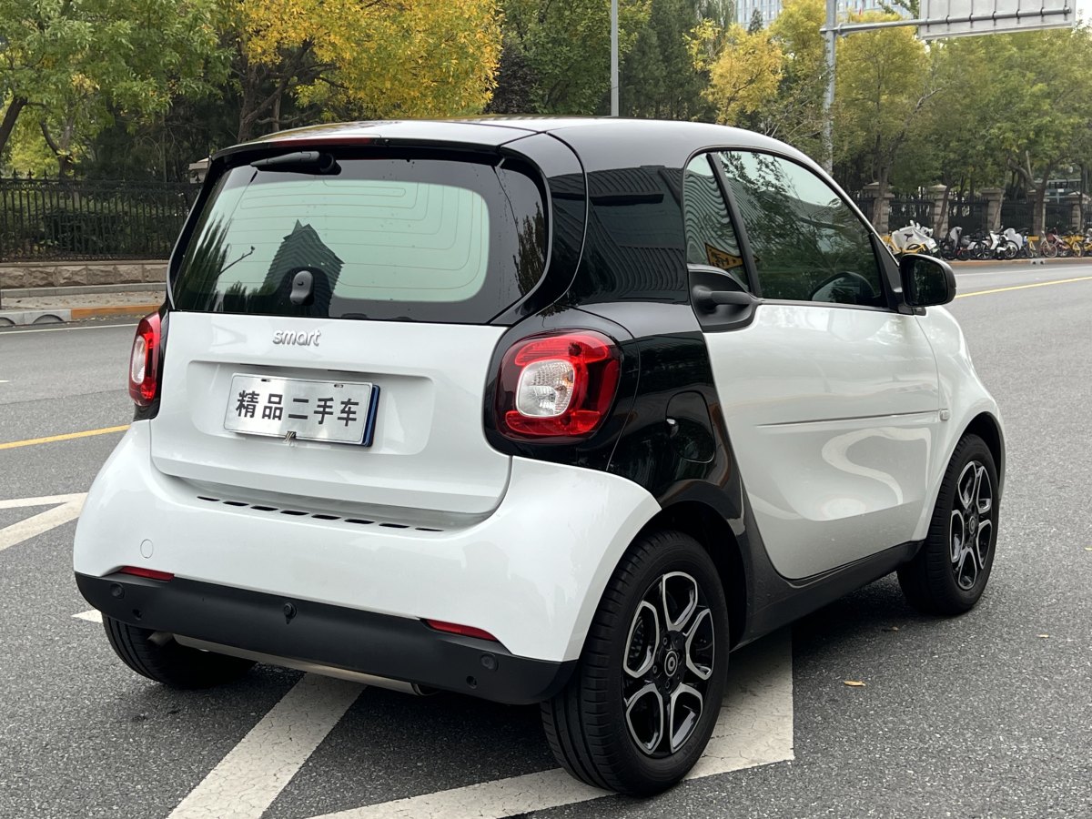 2019年10月smart fortwo  2019款 0.9T 66千瓦硬頂風(fēng)擎版 國VI