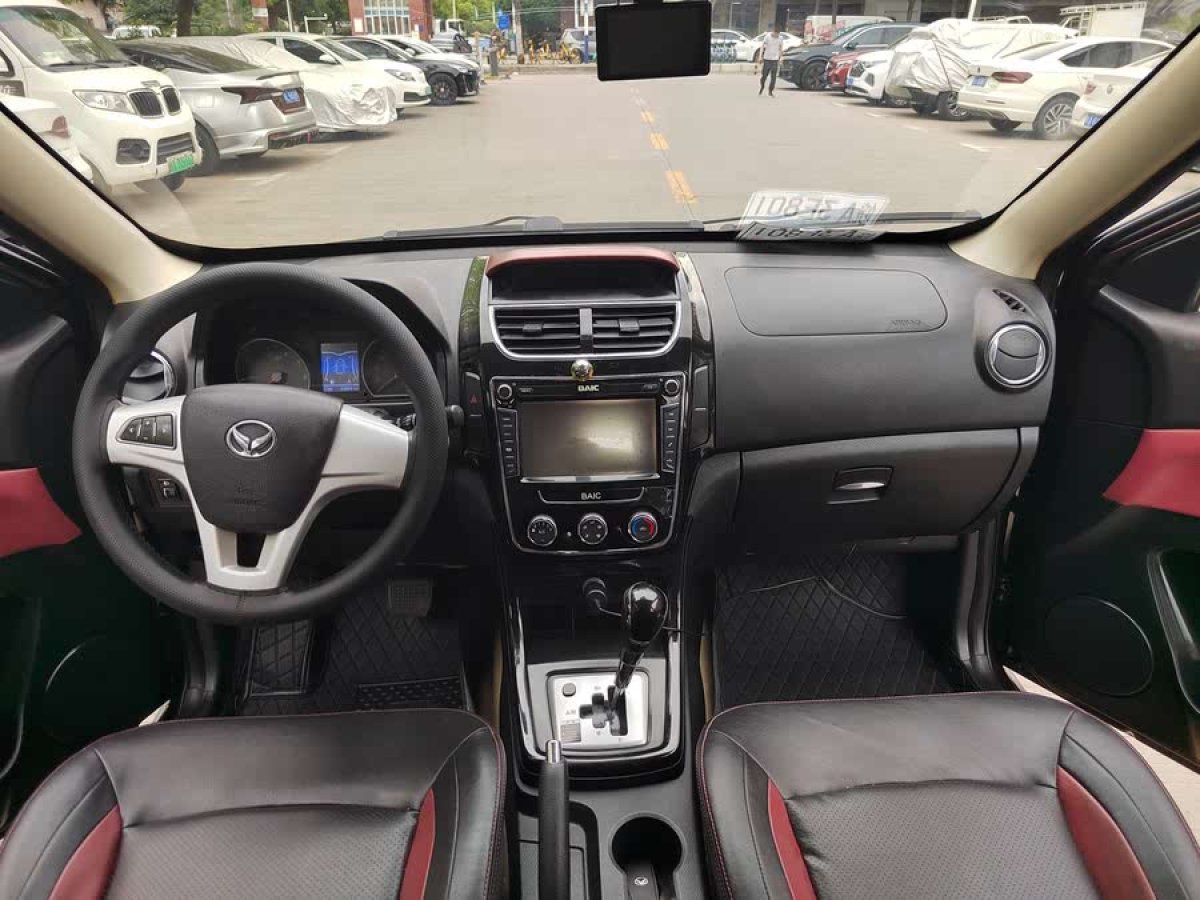 北汽幻速 H2  2015款 1.5L AMT尊貴型BJ415C圖片