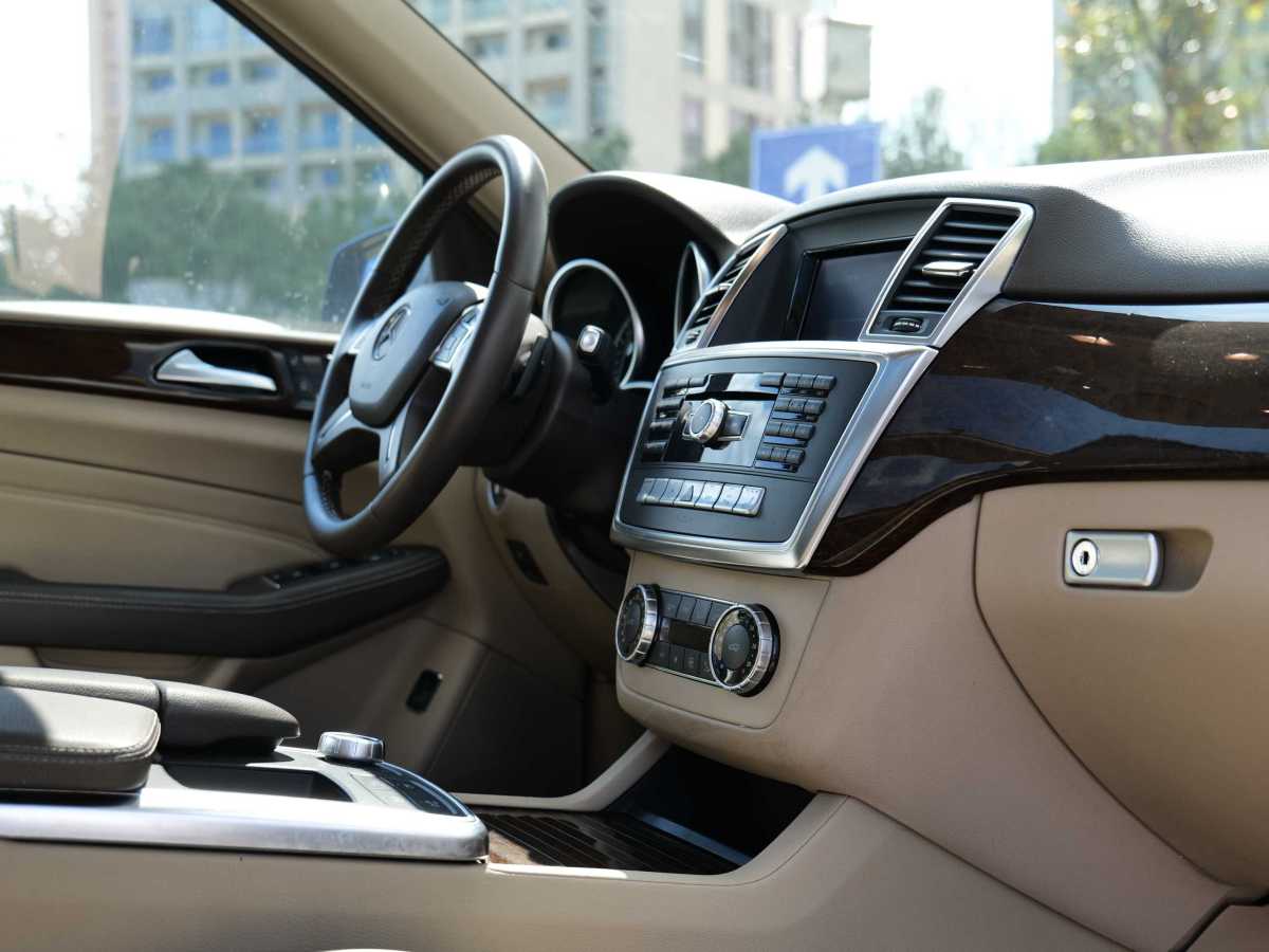 奔馳 奔馳M級  2014款 ML 350 CDI 4MATIC圖片