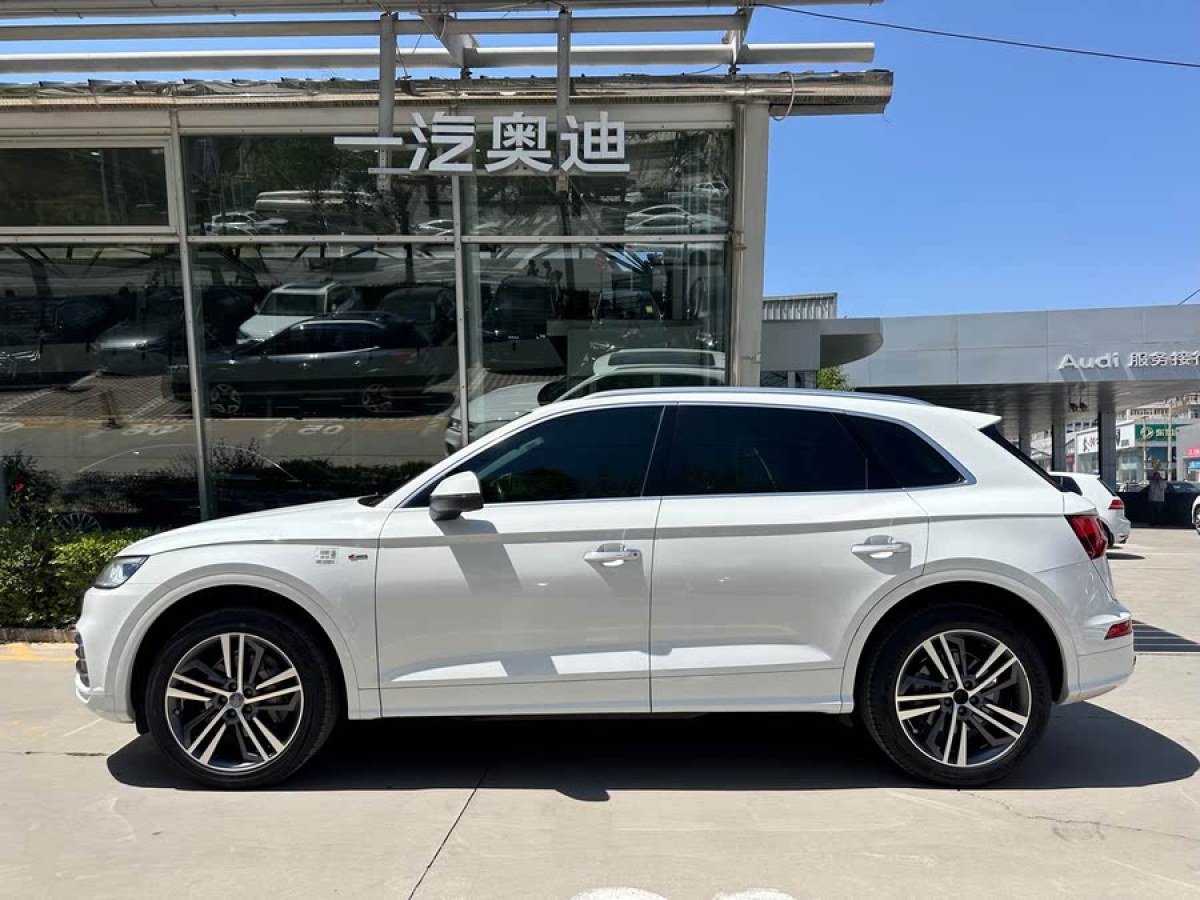 奧迪 奧迪Q5L  2018款 45 TFSI 尊享豪華運(yùn)動(dòng)型 國(guó)VI圖片