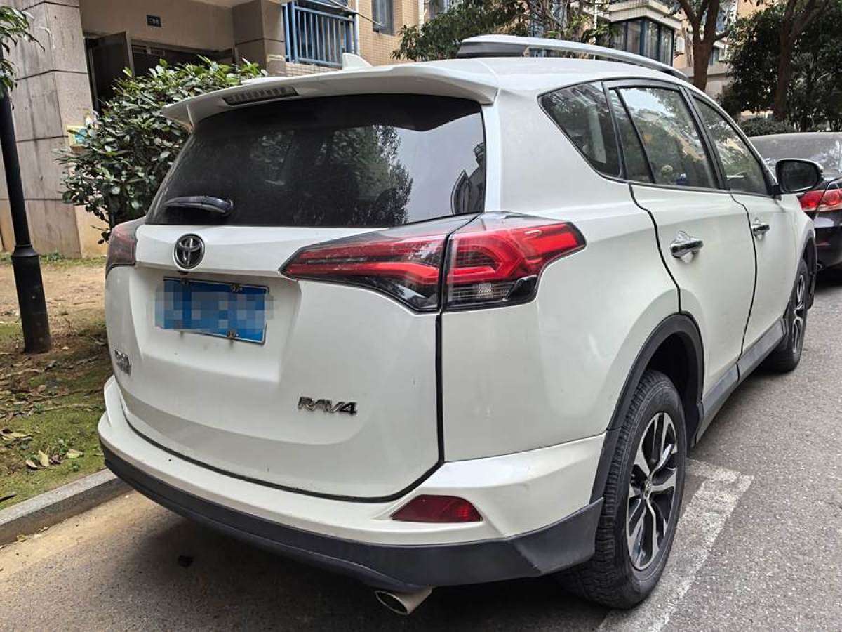 豐田 RAV4榮放  2016款 2.0L CVT兩驅(qū)風(fēng)尚版圖片