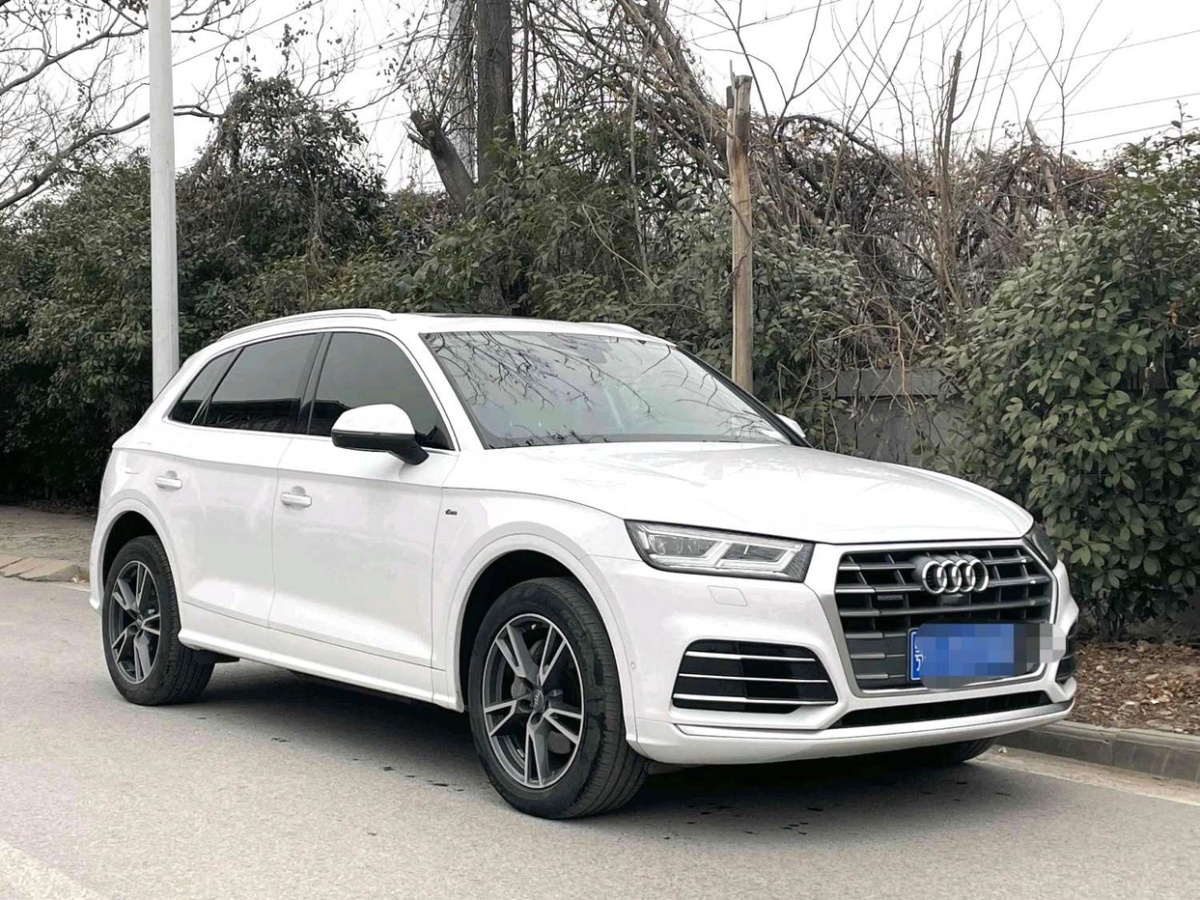 2021年8月奧迪 奧迪Q5L  2020款 45 TFSI 尊享時(shí)尚型