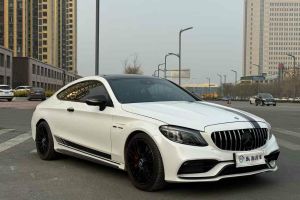 奔驰GLC 奔驰 GLC 300 4MATIC AMG Line 轿跑SUV