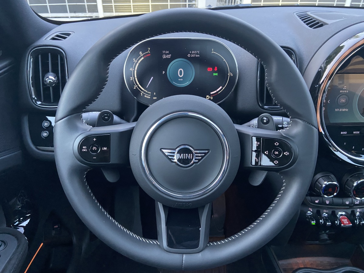 2024年3月MINI COUNTRYMAN  2023款 改款 2.0T COOPER S ALL4 留白特別版