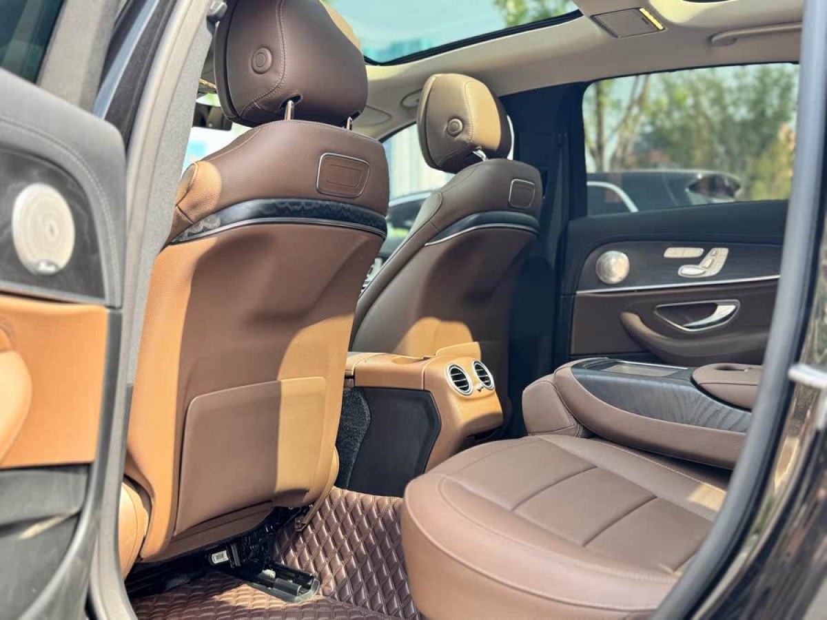 奔馳 奔馳E級  2019款 改款 E 300 L 豪華型圖片