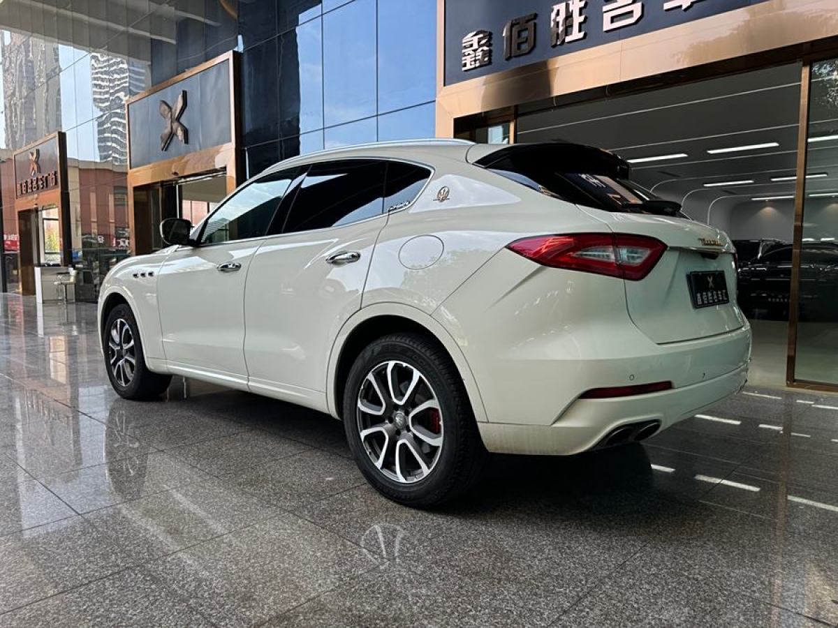 玛莎拉蒂 Levante  2016款 3.0T Levante图片