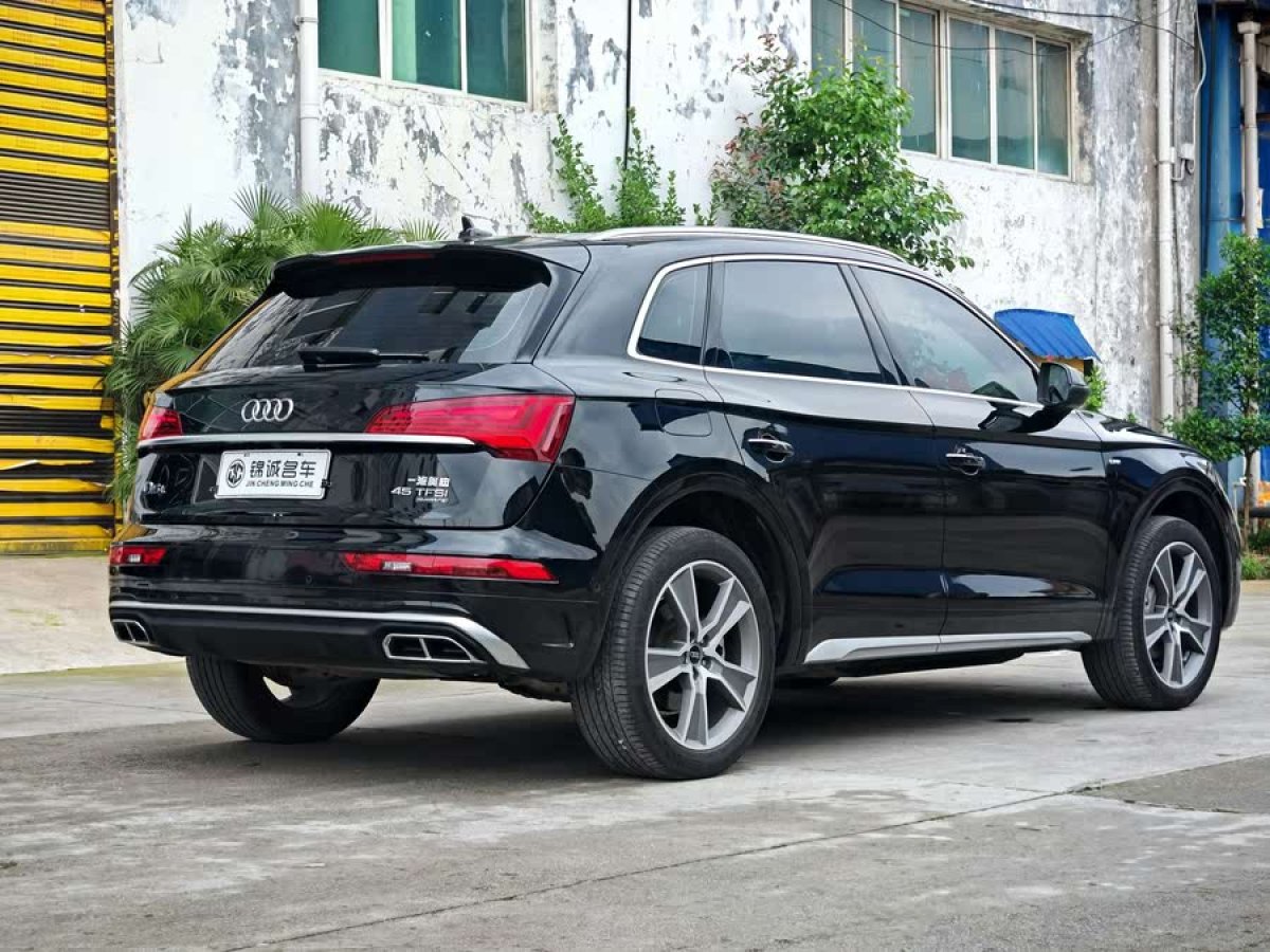奧迪 奧迪Q5L  2022款 改款 45T 豪華動感型圖片
