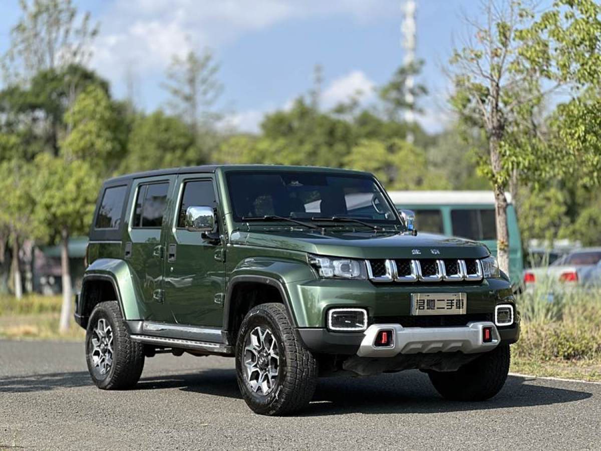 北京 BJ40  2019款  PLUS 2.3T 自動四驅(qū)尊享版 國VI圖片