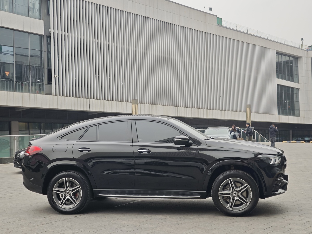 奔馳 奔馳GLE轎跑  2020款 GLE 450 4MATIC 轎跑SUV 時(shí)尚型圖片