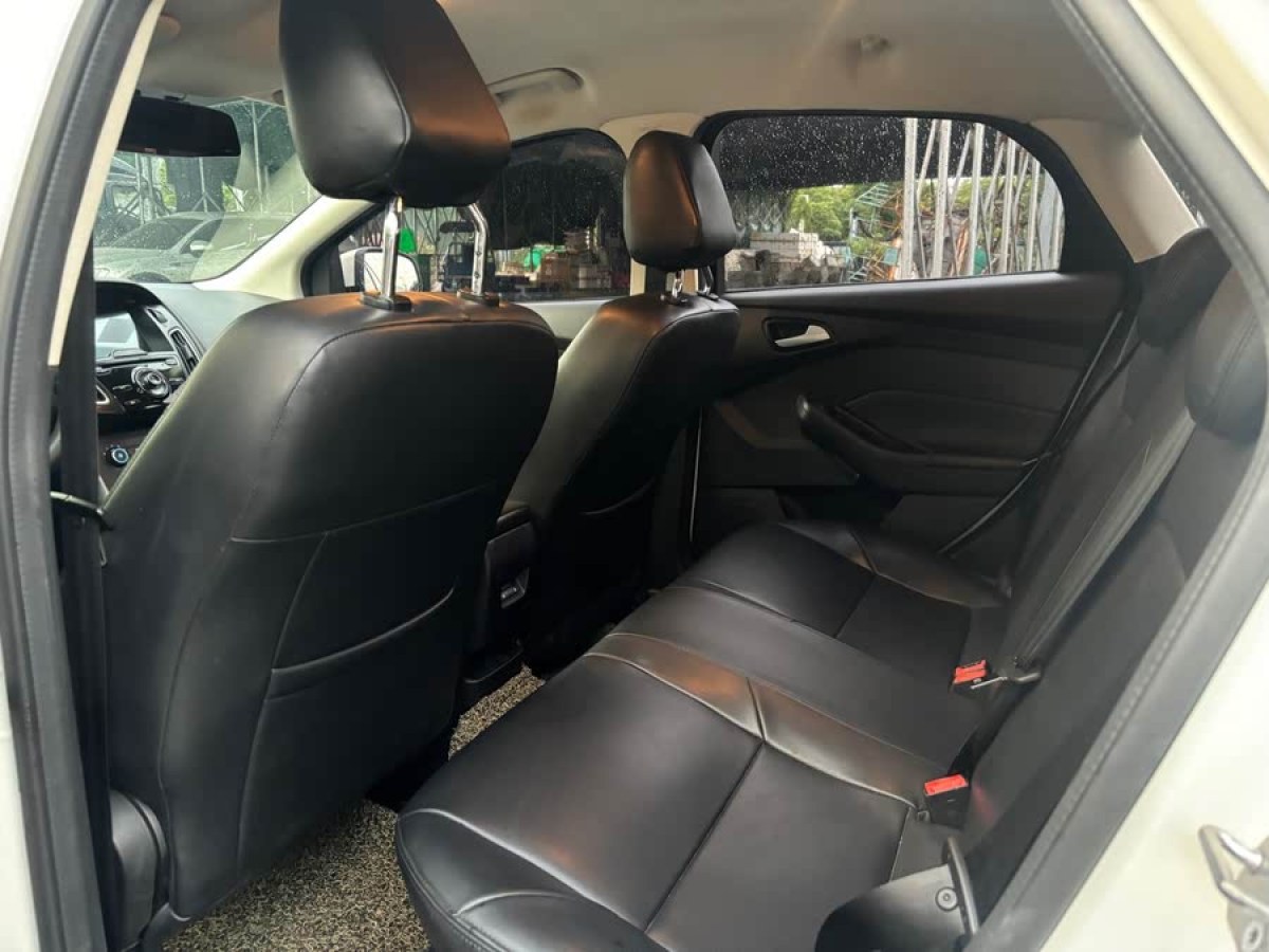 福特 ?？怂? 2015款 兩廂 1.6L 自動舒適型圖片