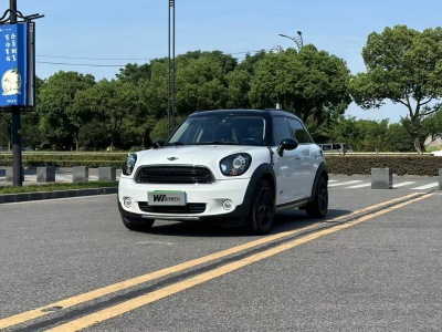 2016年8月 MINI COUNTRYMAN 1.6T COOPER ALL4 Fun装备控图片