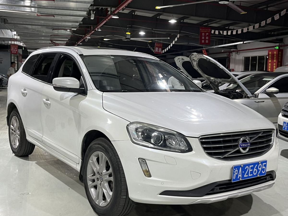 沃爾沃 XC60  2016款 T5 智進(jìn)版圖片
