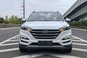 途胜 现代 1.6T 双离合两驱智能型