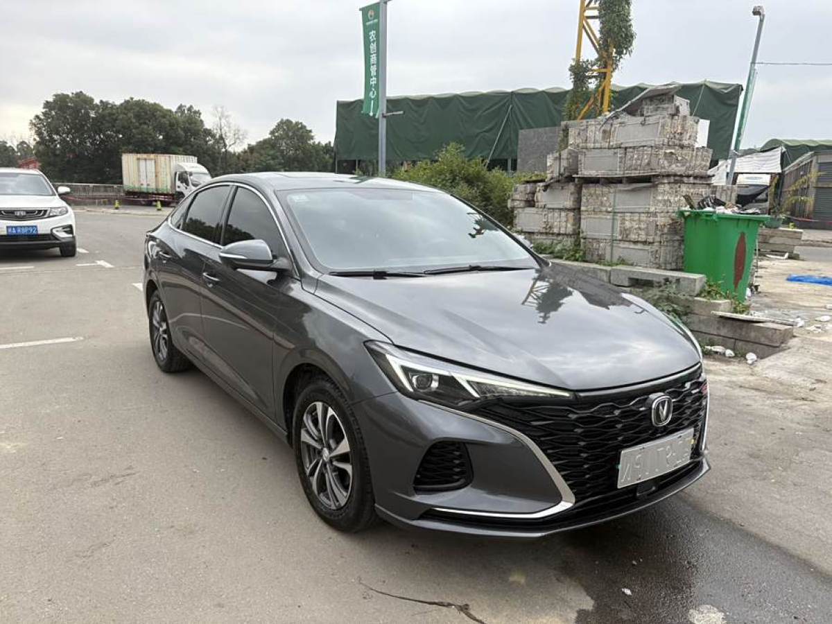 長(zhǎng)安 逸動(dòng)  2021款 PLUS 藍(lán)鯨NE 1.4T GDI DCT尊貴型圖片