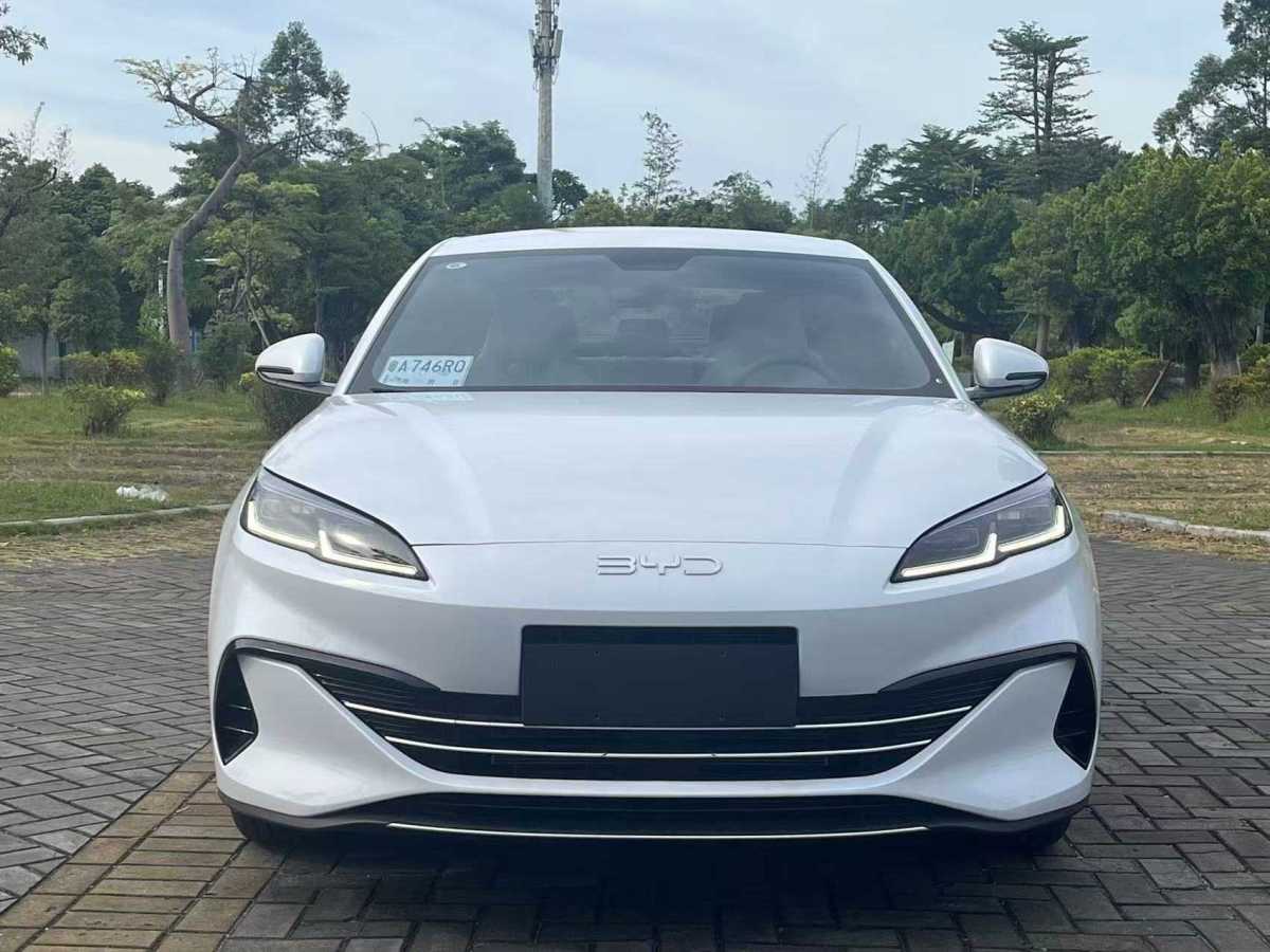 比亞迪 海豹  2024款 榮耀版 DM-i 1.5L 121km 豪華型圖片