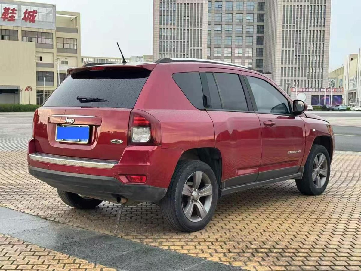 Jeep 指南者  2014款 改款 2.0L 兩驅(qū)精英版圖片